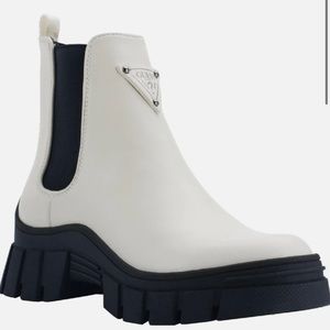 Guess Chelsea Boot
